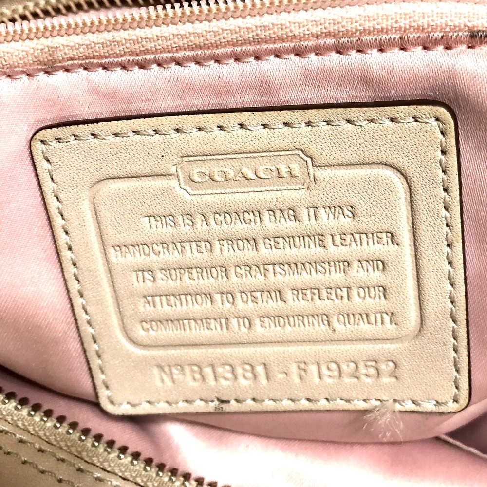 Authentic Coach Cream Leather bag - Picture 3 of 13